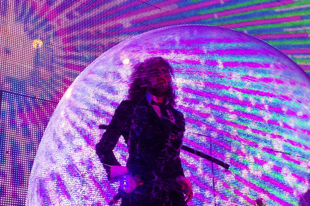 The Flaming Lips play at Mission Ballroom in Denver, April 2022 (Photos: Billy Thieme)