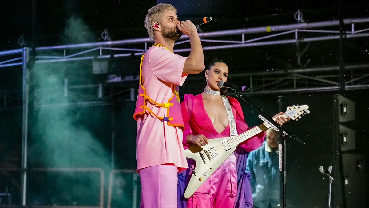 Sofi Tukker beguile Red Rocks on an April evening in 2023 (Photo: Gerardo Federico)