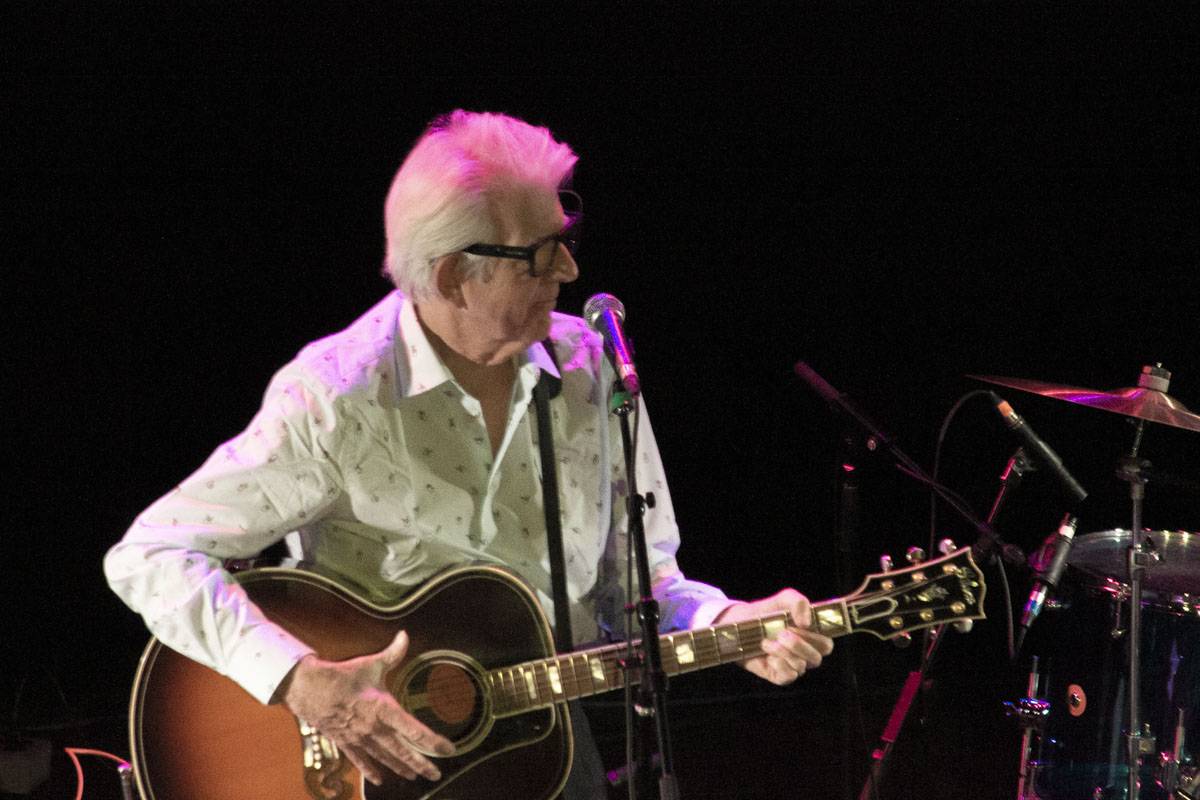 Nick Lowe was backed by the mighty Los Straitjackets at The Oriental Theater last Tuesday night. (Photos: Billy Thieme) 